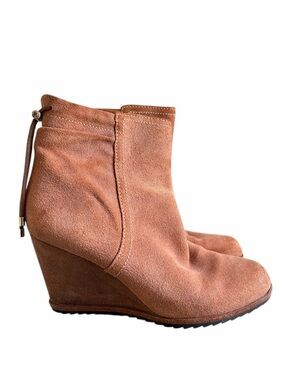 Dr. Scholls Ireland Ripple Sole Suede Leather Wedge Ankle Booties